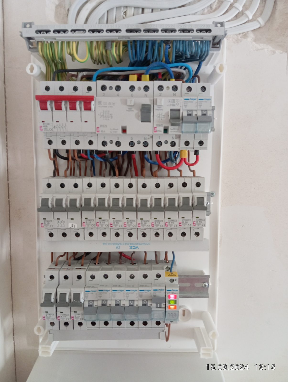 Nowa rozdzielnica elektryczna — montaż w Krakowie i okolicy