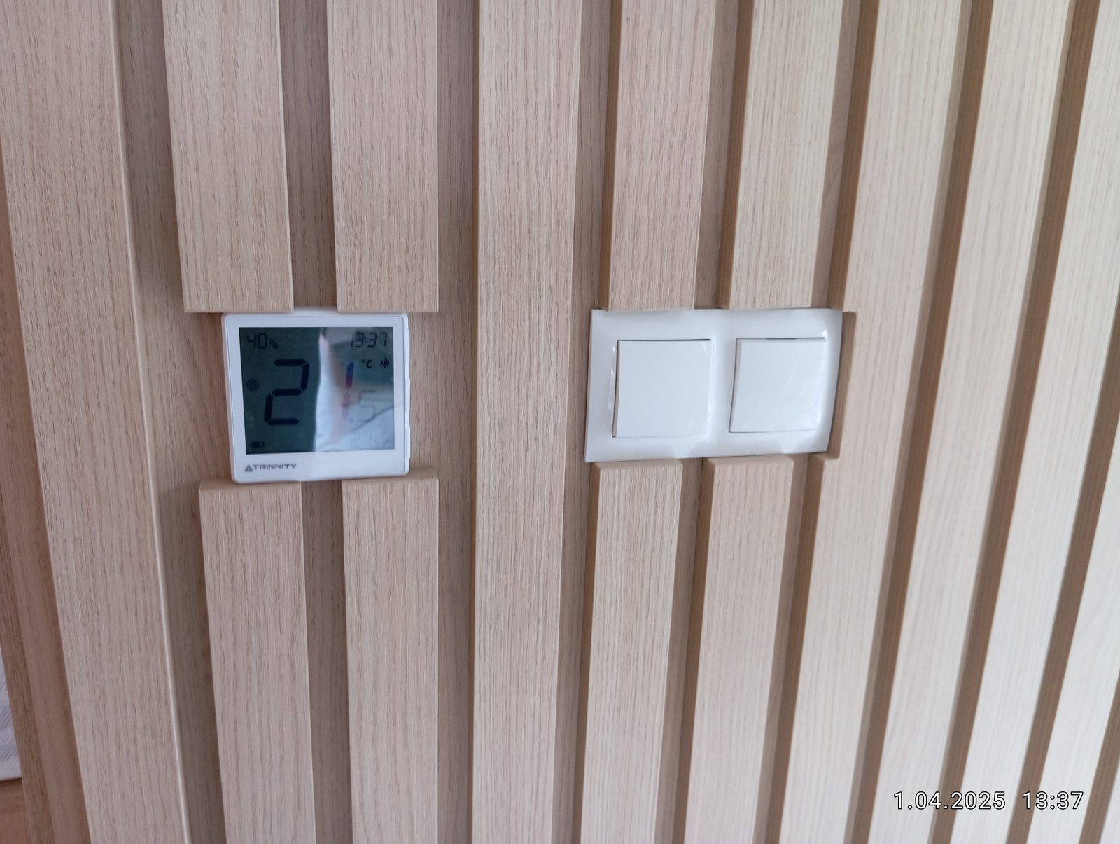 Montaż klimatyzacji — panel sterowania i termostat