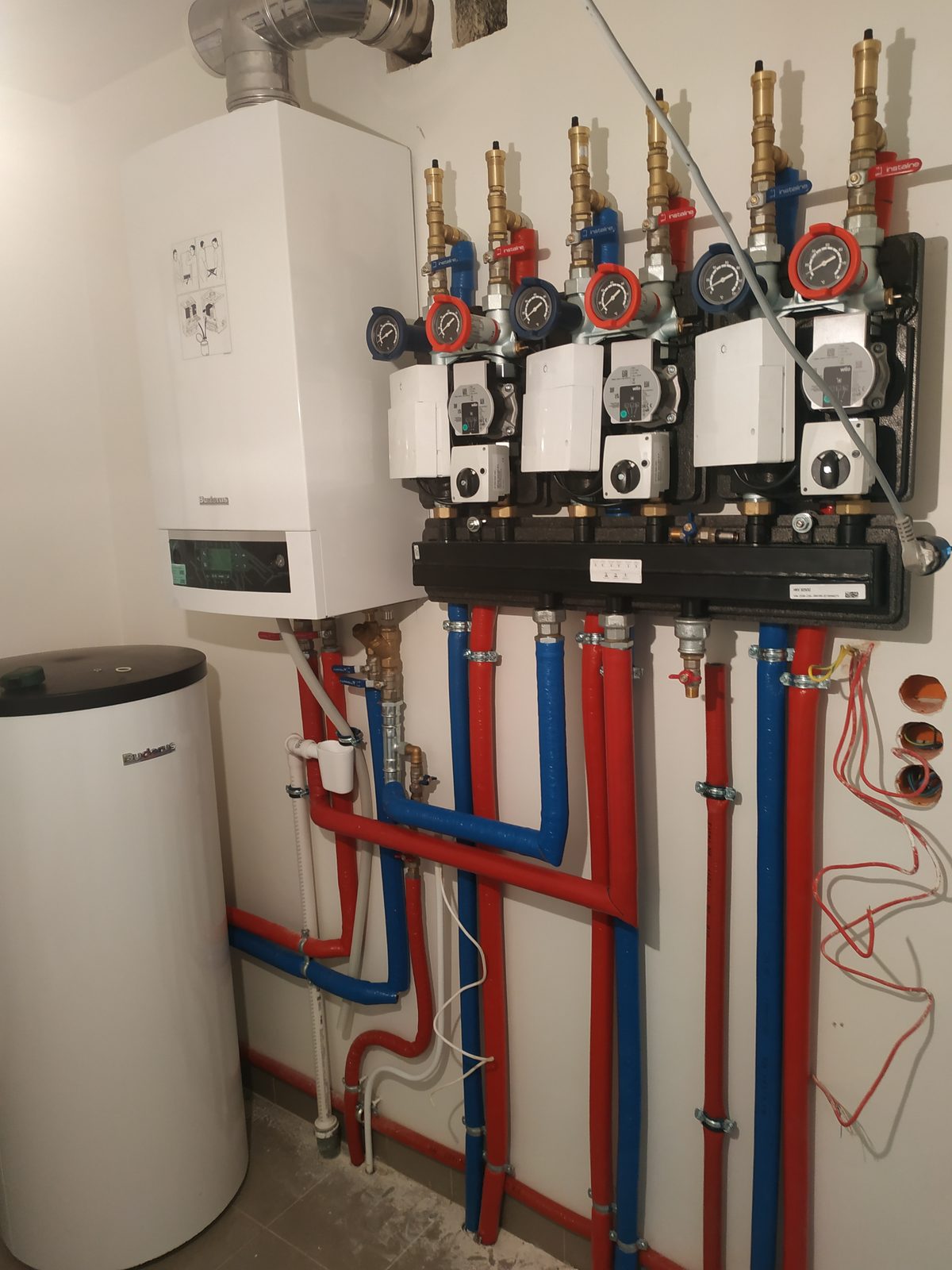 Kotłownia — kocioł z instalacją hydrauliczną