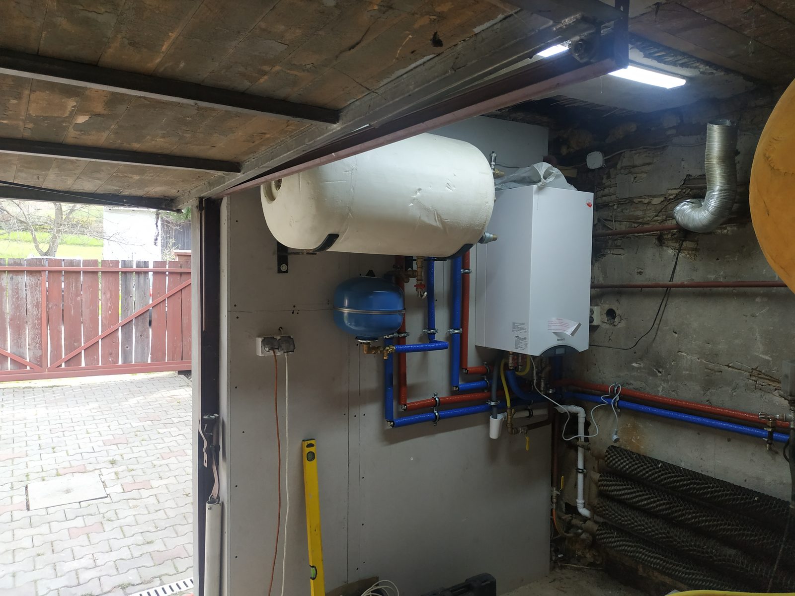 Instalacja hydrauliczna — kotłownia w domu jednorodzinnym