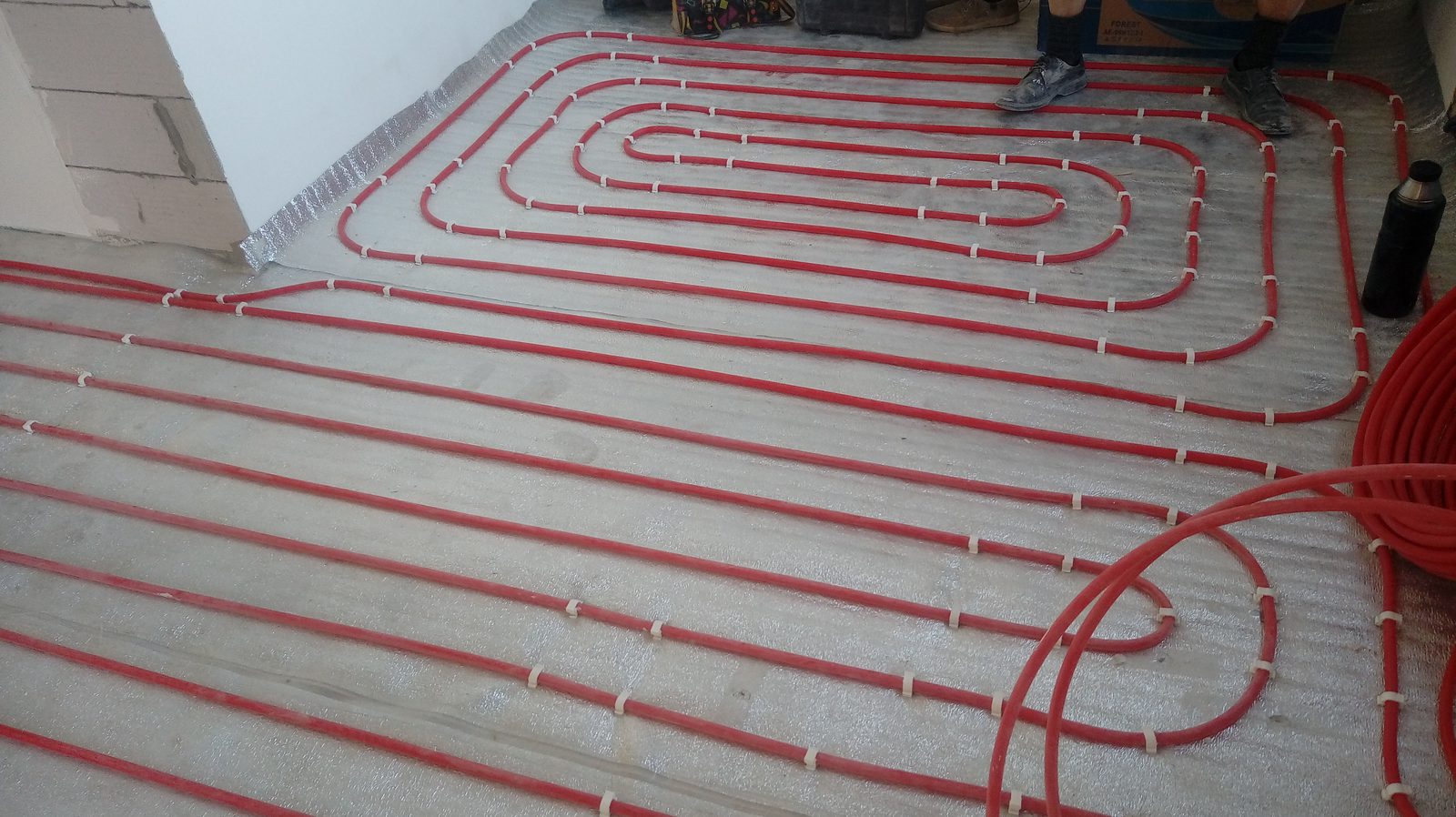 Instalacja ogrzewania podłogowego w domu pod Krakowem